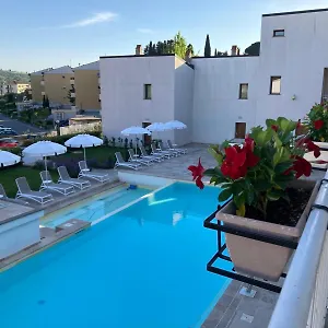 The Florence Hills & Wellness Resort