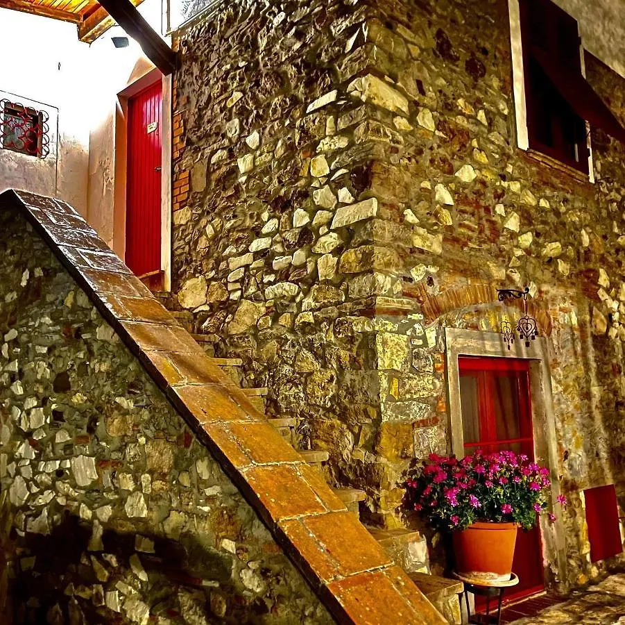 Camere Vecchia Fonte Campiglia Marittima 0*,  Italy